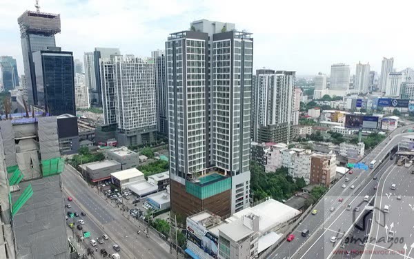 ริทึ่ม อโศก 2 MRT สายสีน้ำเงิน พระราม 9 (ประกาศเขียน "5 min walk") ภาพที่ 1